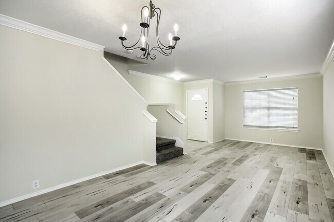 Building Photo - 10506 Sugar Trace Dr
