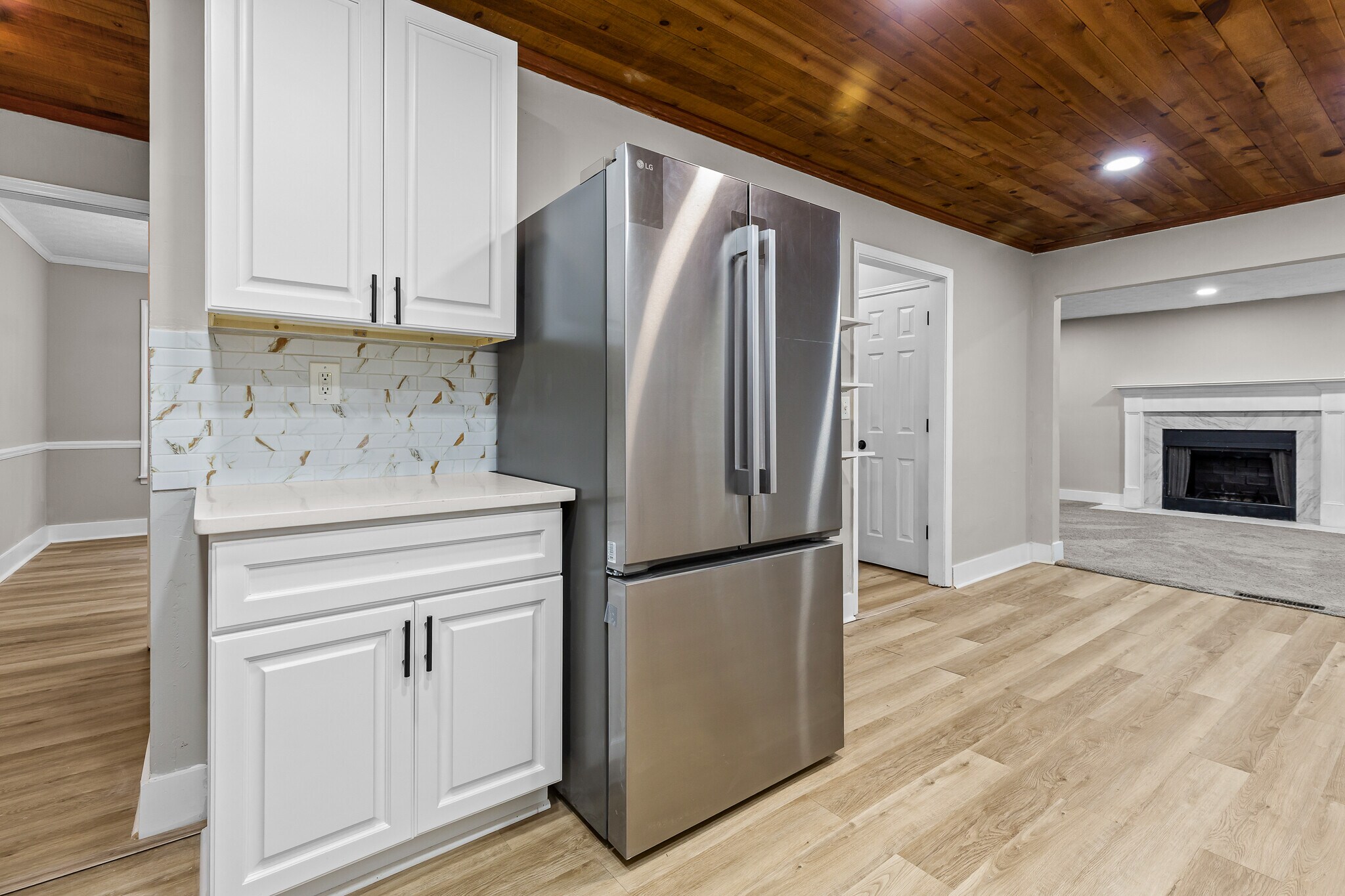 Building Photo - 800 Post Road Cir