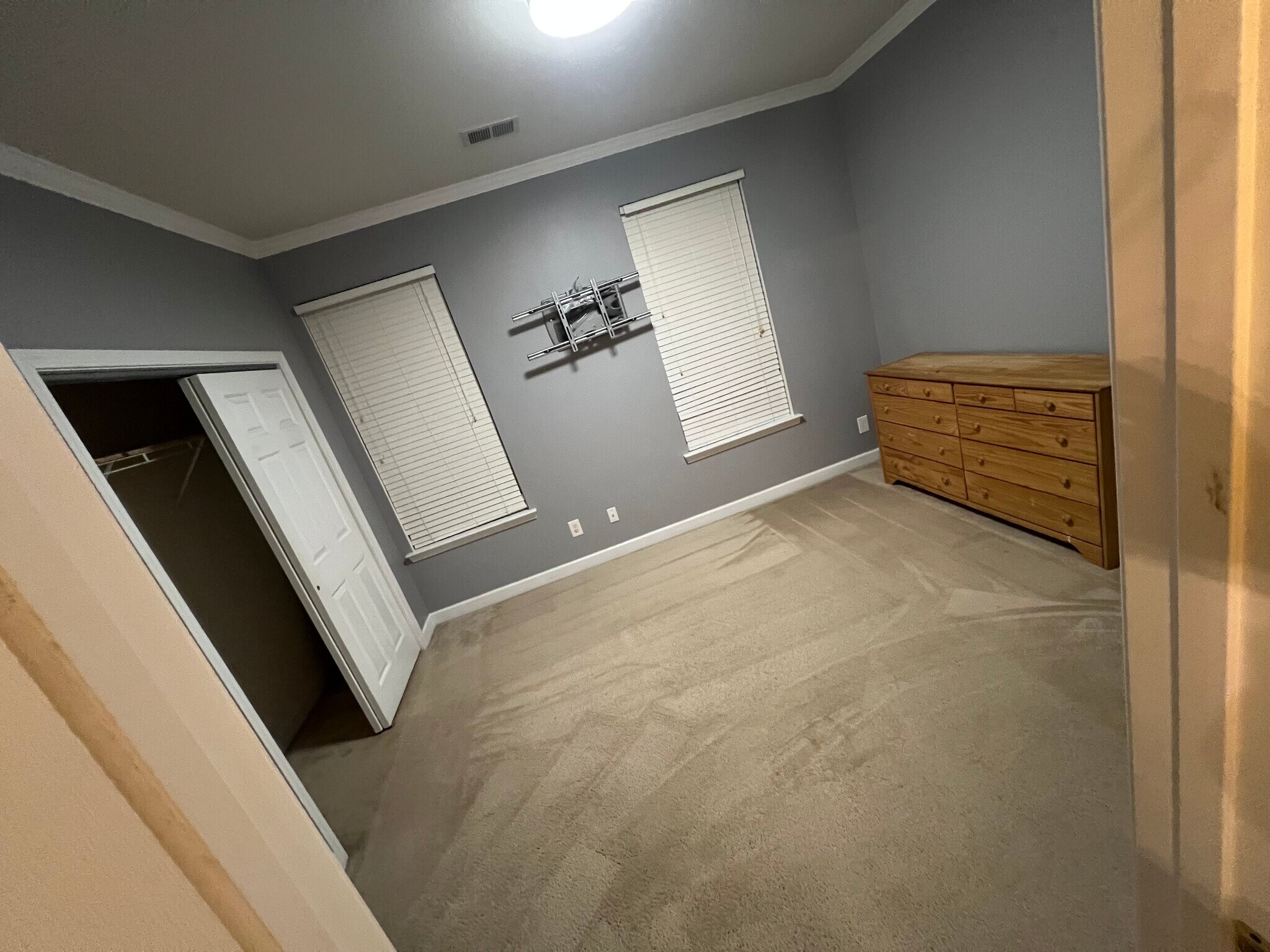Second bedroom - 132 Zinnia Dr