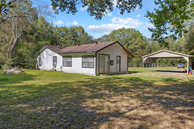 Building Photo - 8206 Sunflower Dr