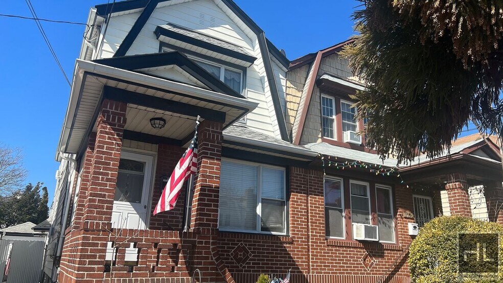 Building Photo - 1800 E 52nd St