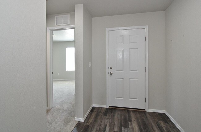 Building Photo - 16901 Carmichael Ave