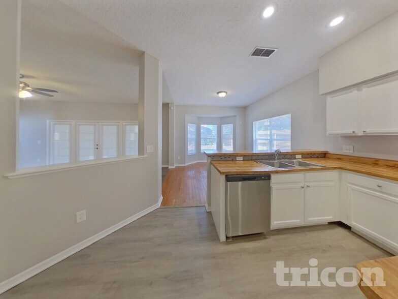 Building Photo - 1240 Wyndham Pine Dr