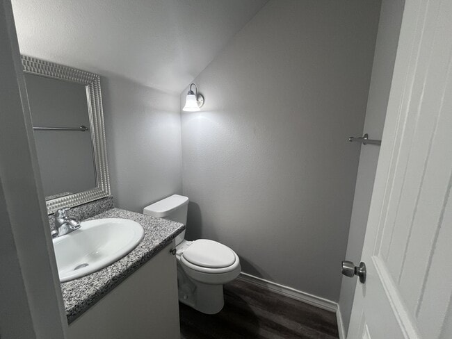 Building Photo - 3430 Itasca St