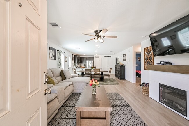 Building Photo - 138 Austin Rd