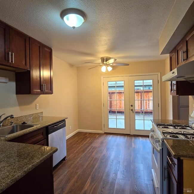 Building Photo - 1407 Callen St