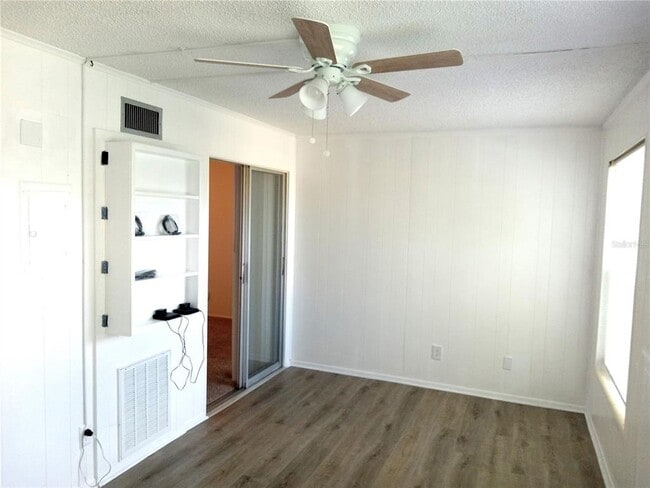 Building Photo - 2359 Finlandia Ln