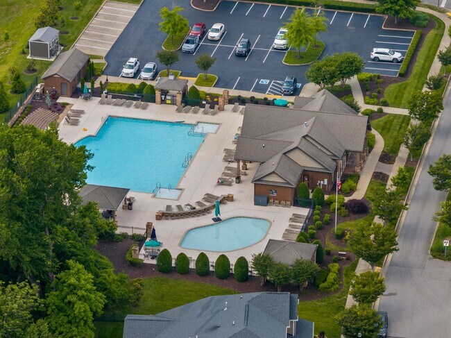 Building Photo - Updated Hermitage townhome, 2BR 2.5 bath, gym, pool, sidewalks, garage, fenced yard, available now!