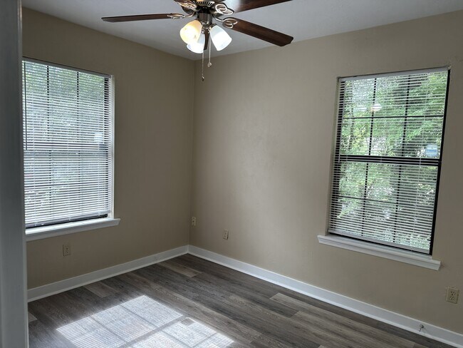 Building Photo - 2400 Talco Hills Dr