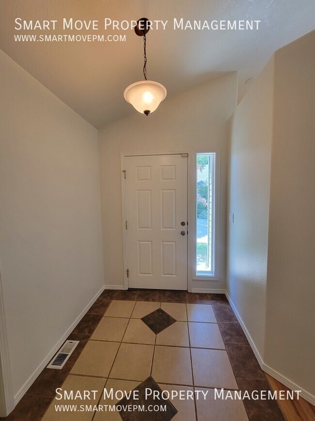 Building Photo - 9978 W Sleepy Hollow Ln
