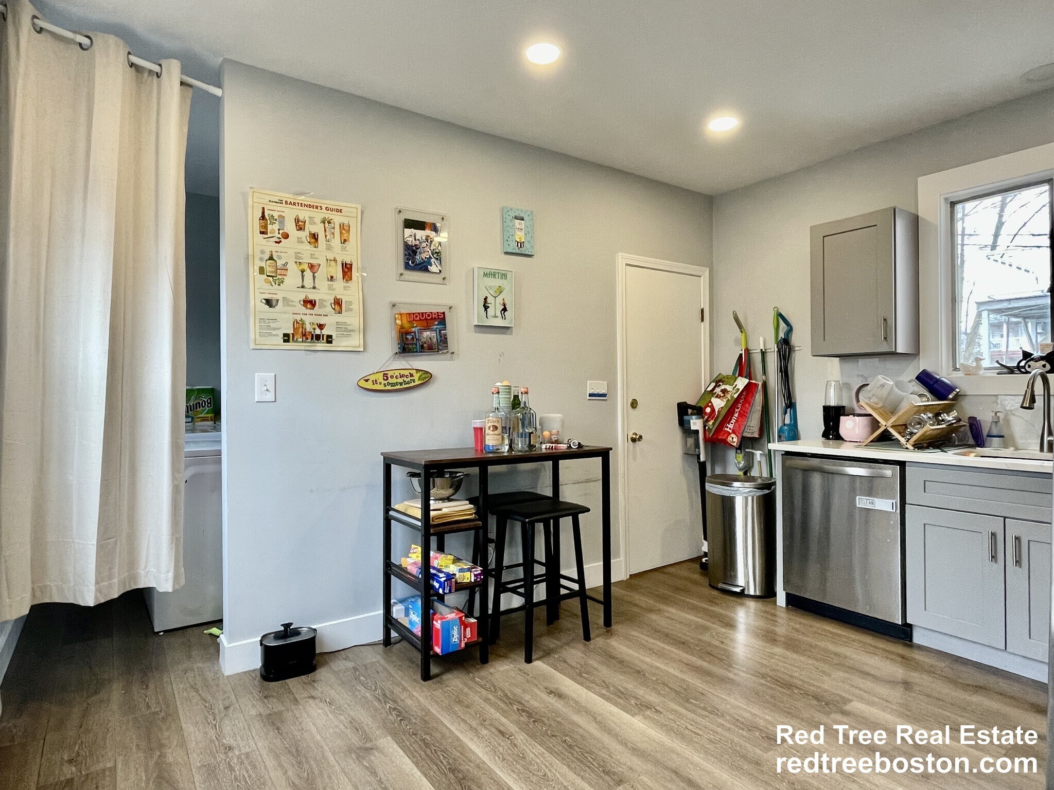 Building Photo - 11 Pearl Ter