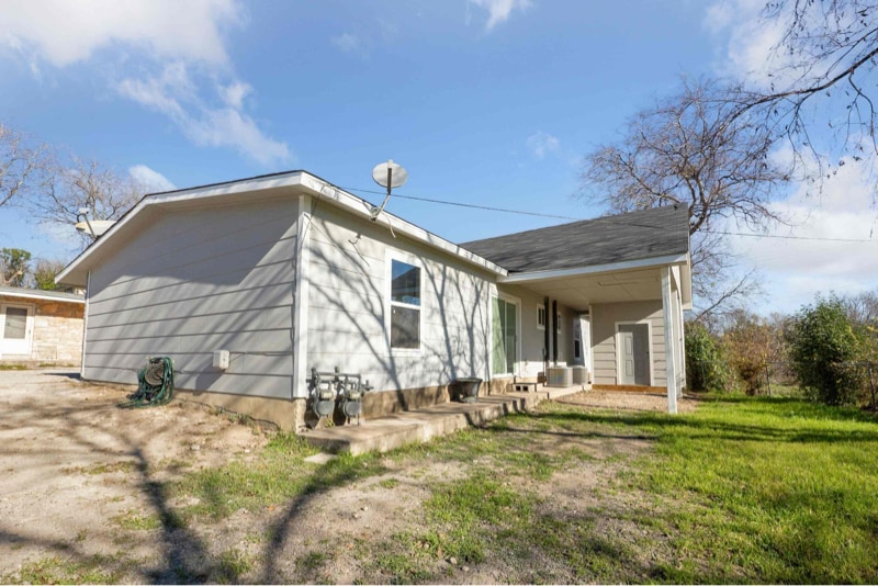 Building Photo - 810 Zachry Dr