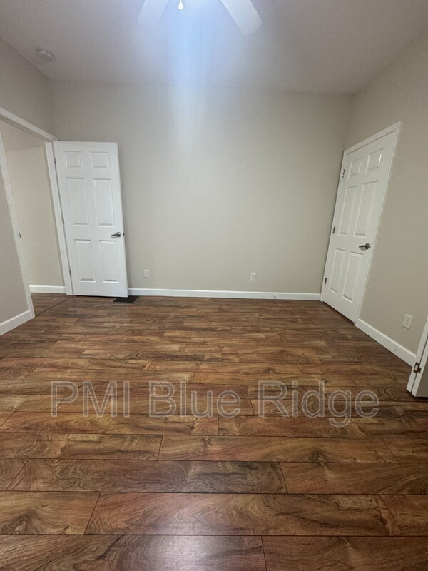 Building Photo - 221 Indian Ridge Trail
