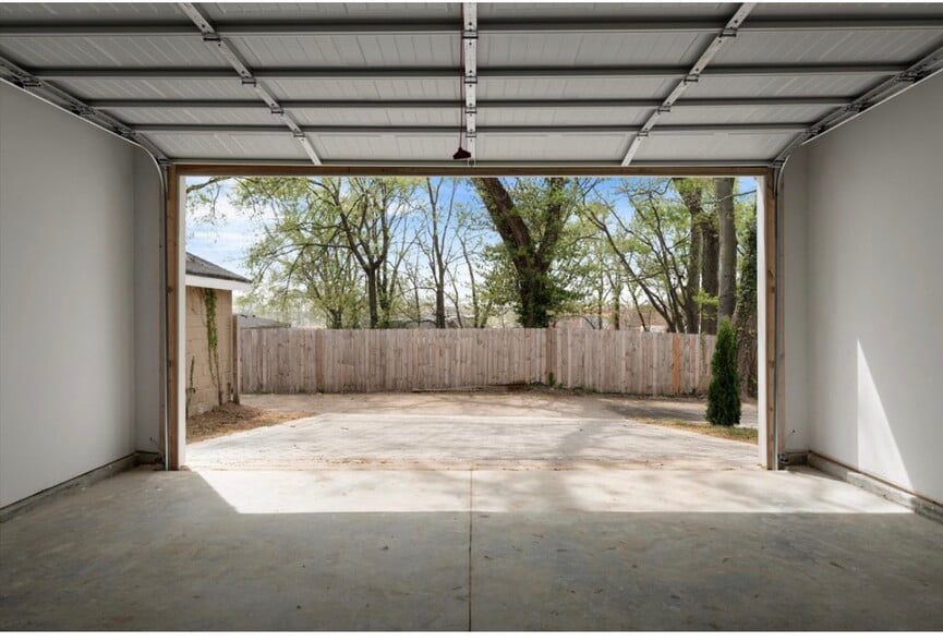 Building Photo - 151 Fain St