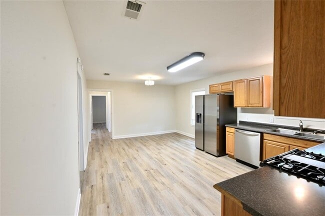 Building Photo - 6802 Creedmoor Rd