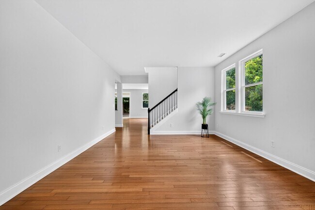 Building Photo - 4007 Jockey Club Circle