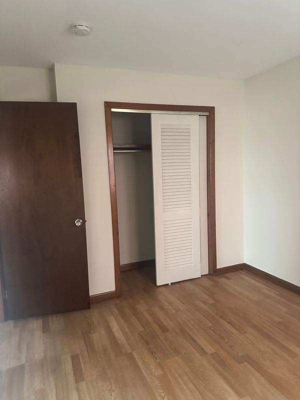 Building Photo - 1075-1077 East Jersey Street, 2left