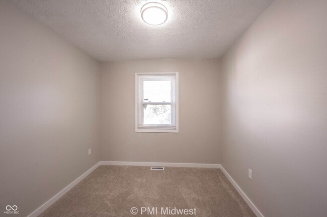 Building Photo - 2945 N Denny St