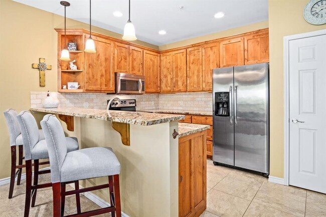 Building Photo - 540 River Run