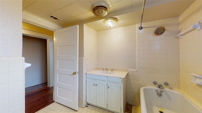 Building Photo - 512 S Brighton Ave