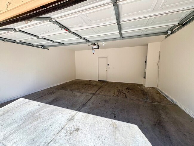 Building Photo - 10017 W Williams St