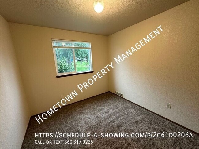 Building Photo - 640 Bavarian Ln SE