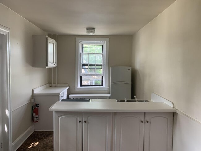 Building Photo - 164 W Baltimore Ave