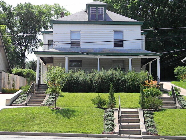 Building Photo - 633 Perrin Ave