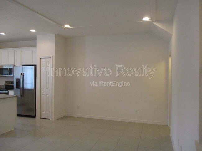 Building Photo - 6791 Tussilago Way