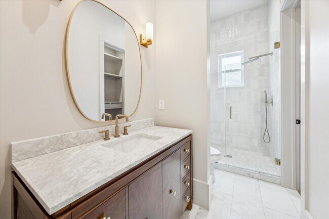 Building Photo - 7203 Tickner St