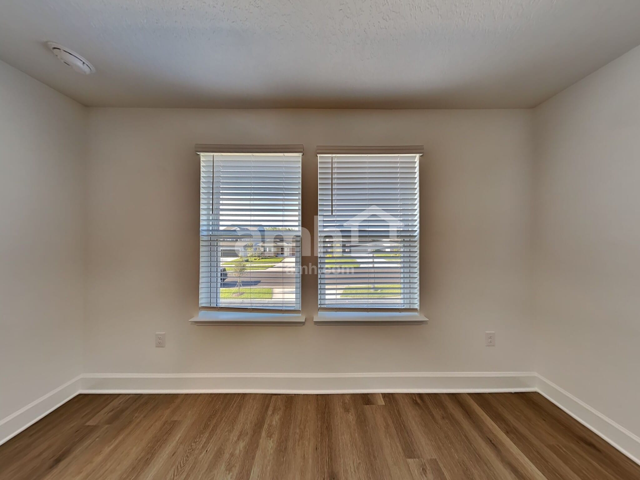 Building Photo - 37831 Dusty Saddle Ln