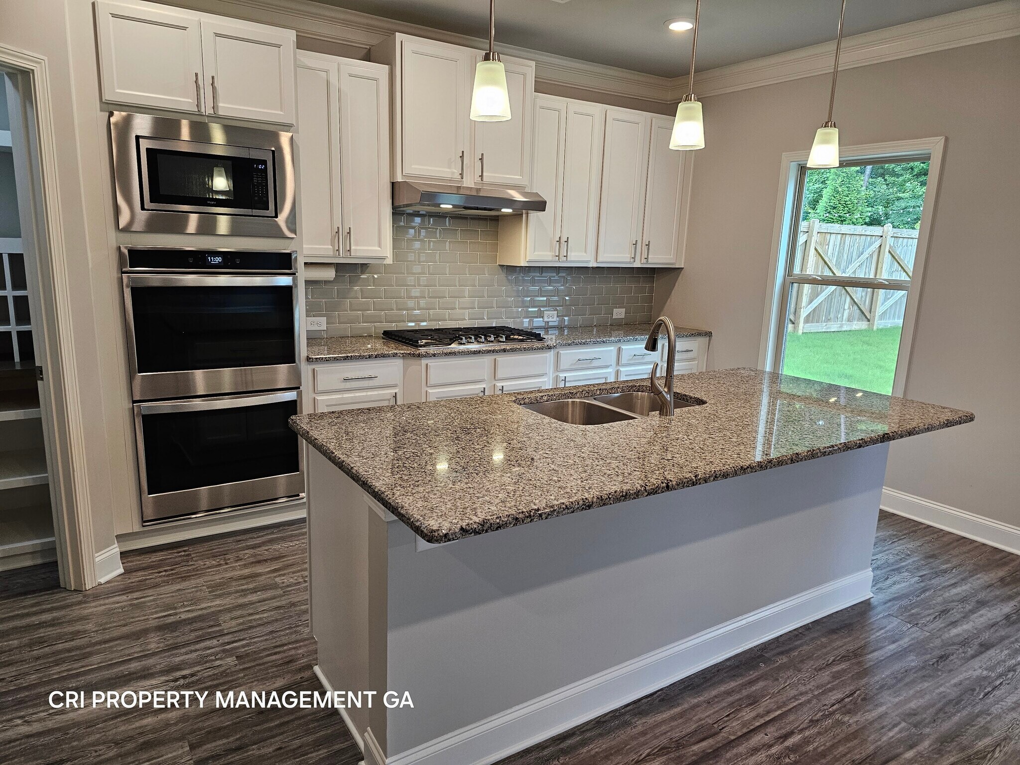 Building Photo - 352 Newshaw Dr