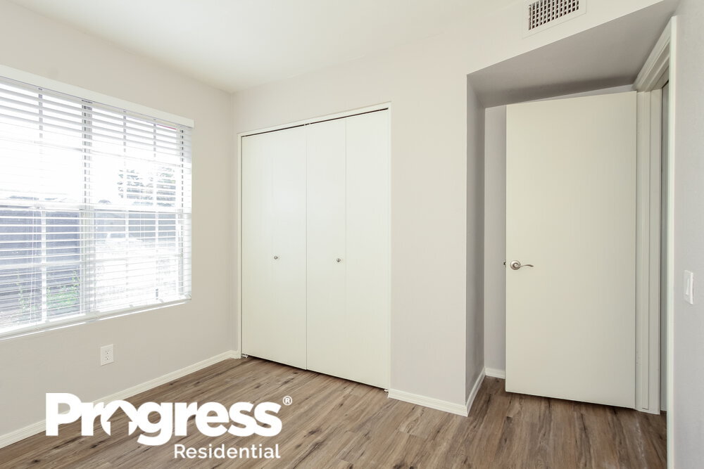 Building Photo - 208 W Oraibi Dr