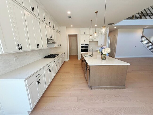 Building Photo - 2450 Colliers Ln