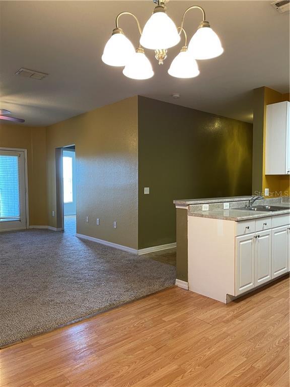 Building Photo - 8006 Hemingway Cir
