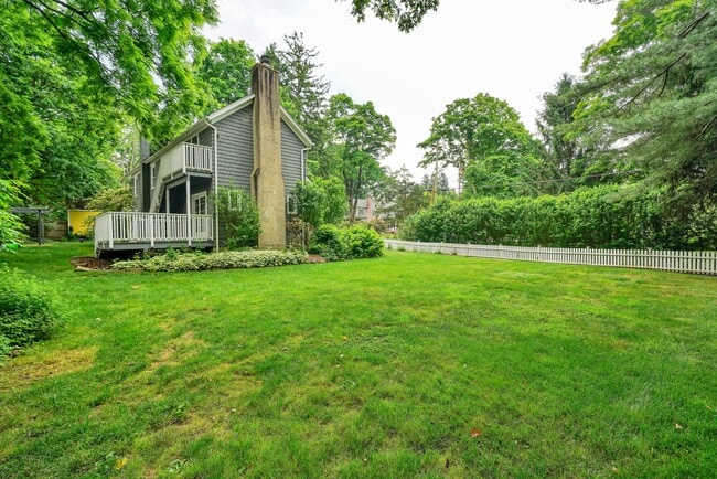 Building Photo - 59 Budd Ave