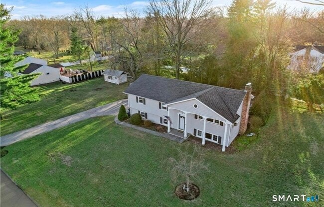 Building Photo - 1 Cottontail Rd