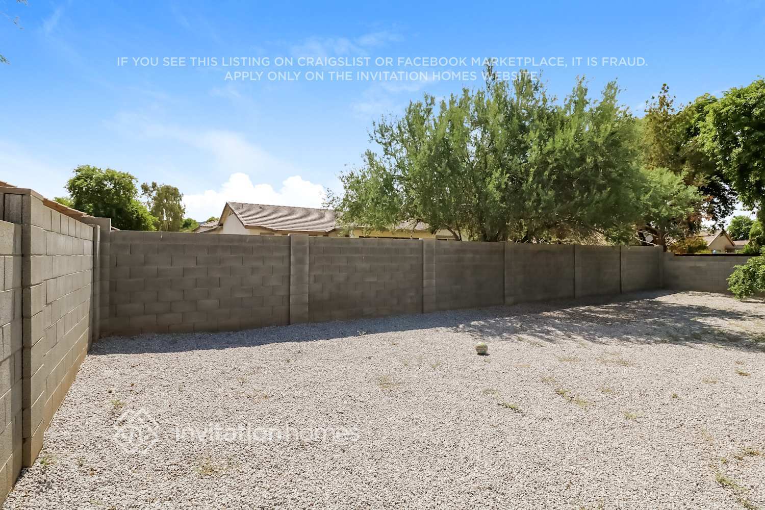Building Photo - 2015 W Carson Rd