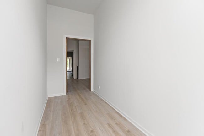 Primary Photo - 3 bedroom in Chicago IL 60618