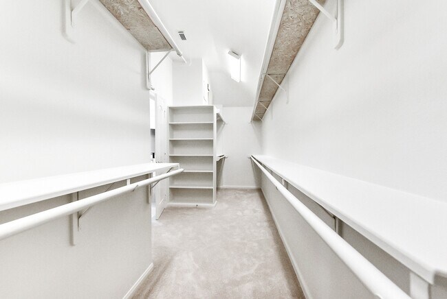 Building Photo - 21823 Mystic Point Ct