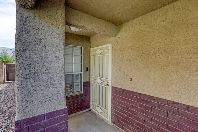 Building Photo - Beautiful 4 bedroom POOL home close to Nellis AFB!