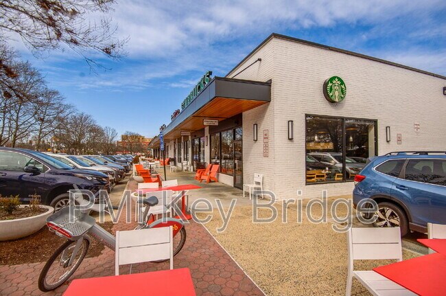 Building Photo - 2200 N Westmoreland St