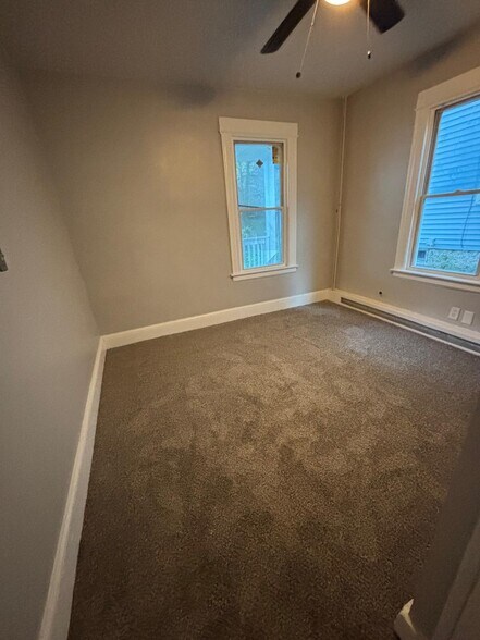 Building Photo - 129 Congress Ave