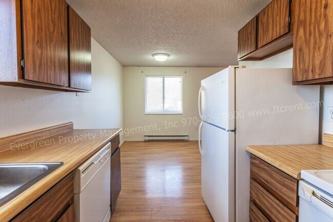 Building Photo - 1244 Maple St