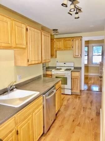 Building Photo - 265 Hyde Park Ave