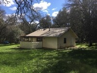 Building Photo - 18601 Country Ln