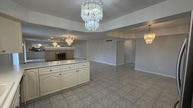 Building Photo - 36868 Melbourne Dr
