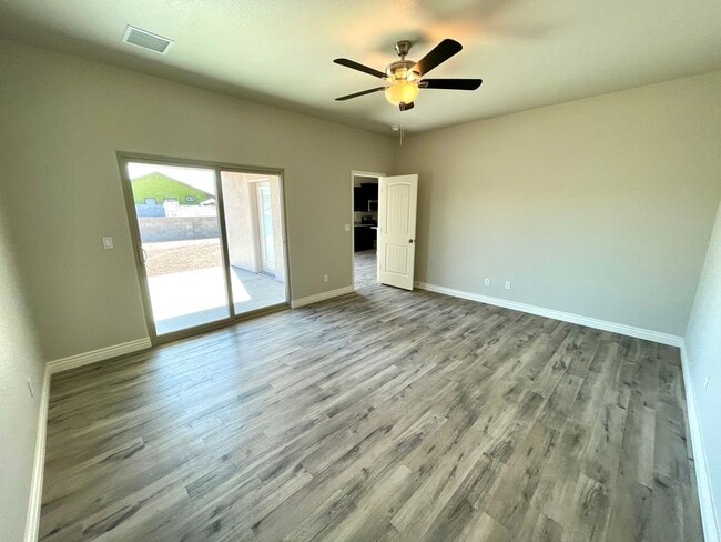 Building Photo - Beautiful 2024 Built 3 Bedroom 2 Bath Home...