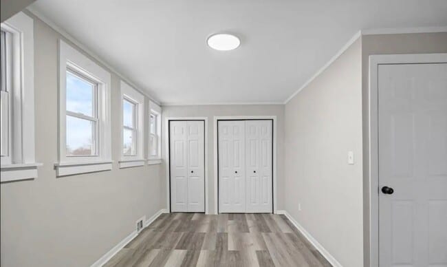 Building Photo - Come see your new home!