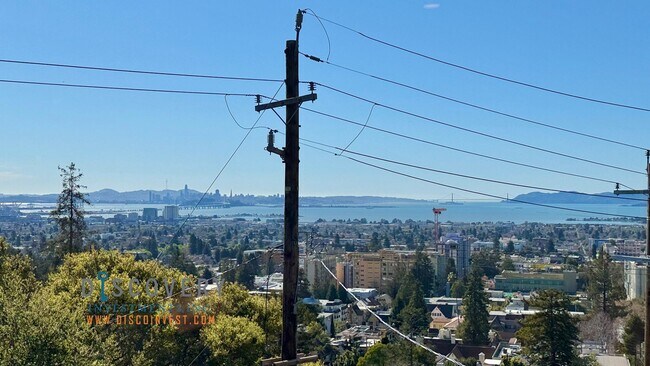 Building Photo - Panoramic Hill Estate with Sweeping Views